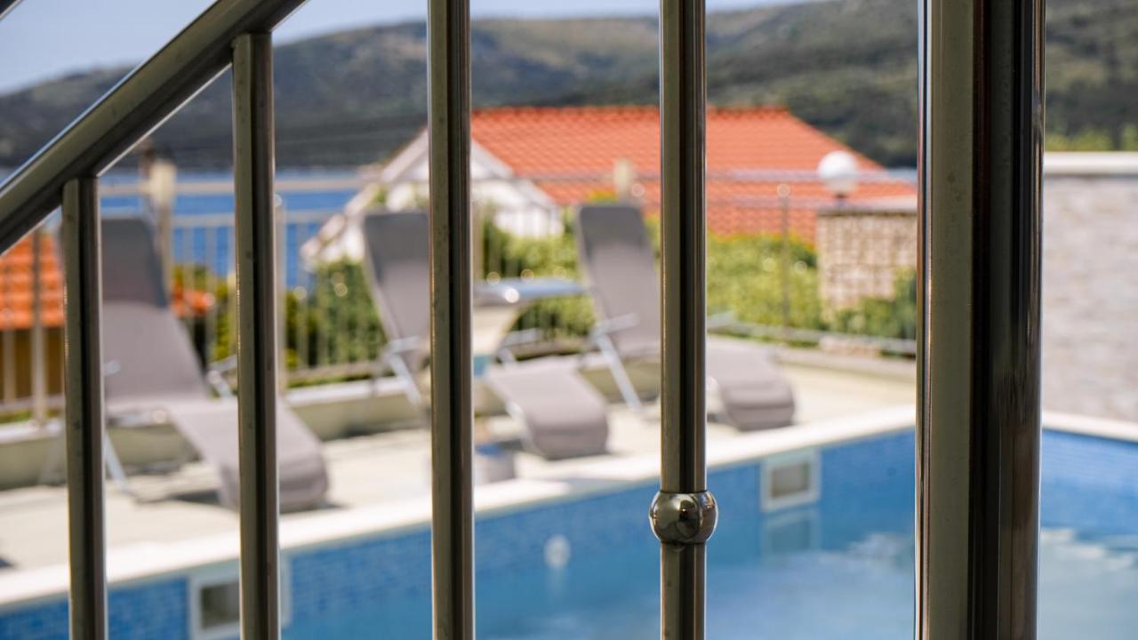 Trogir-Luxury Villa Sapphirus Seget Vranjica Exteriör bild